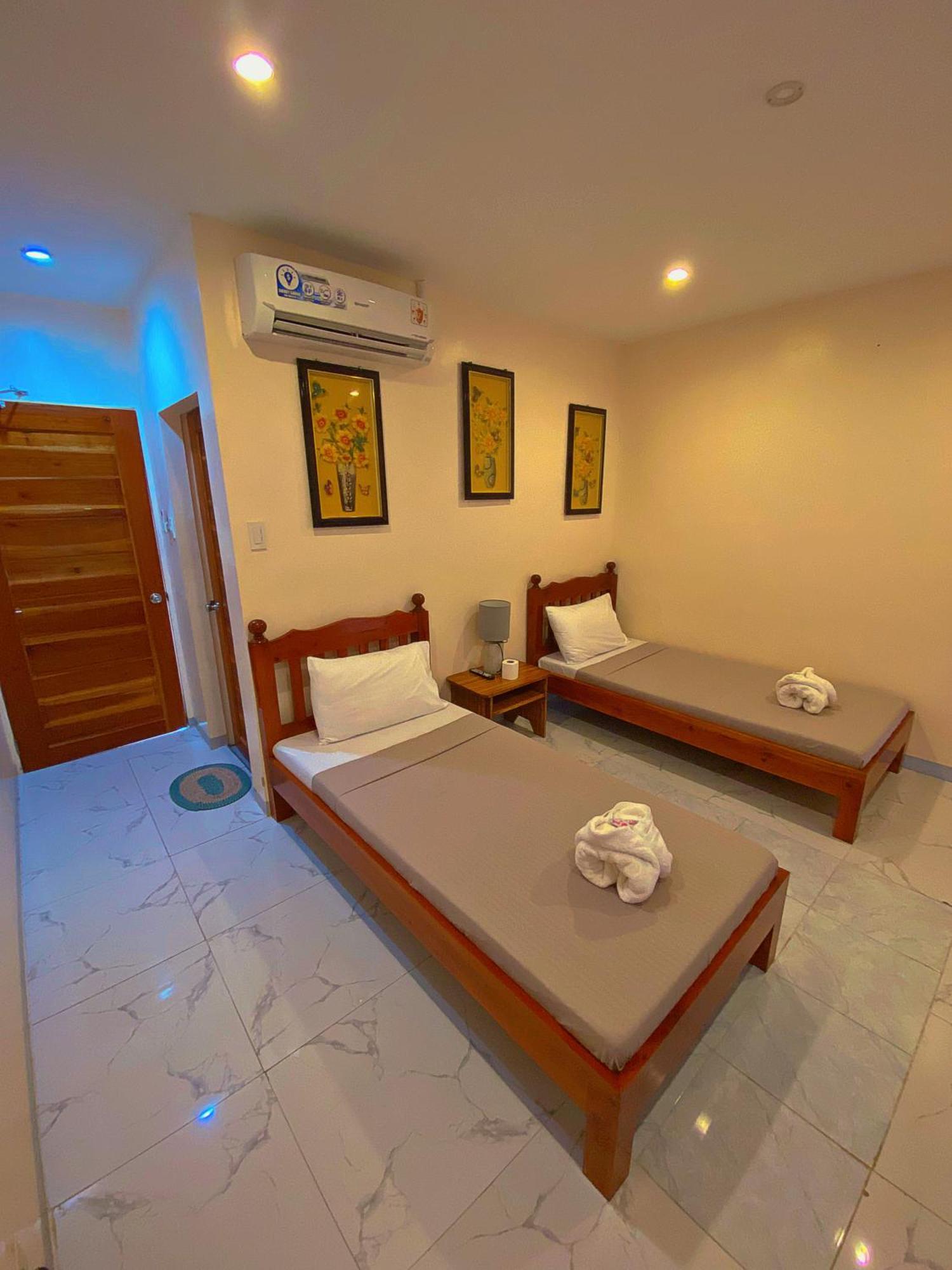 Elnora Delmar Travellers Inn Siquijor Bagian luar foto